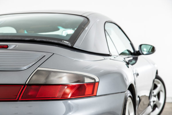 911 カレラ4Sカブリオレ