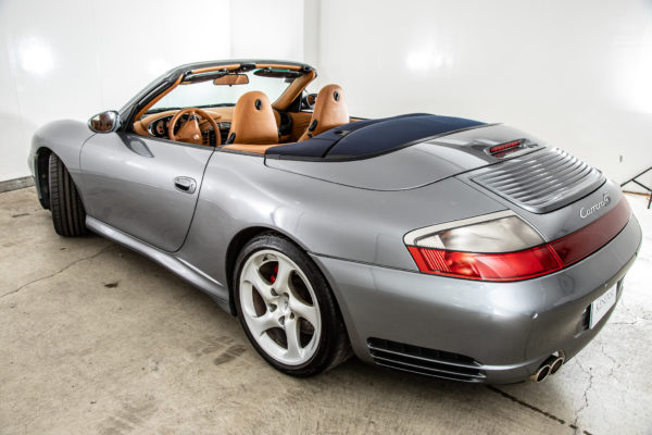 911 カレラ4Sカブリオレ