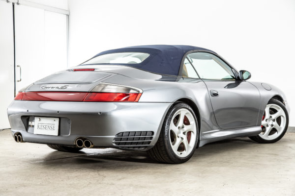 911 カレラ4Sカブリオレ