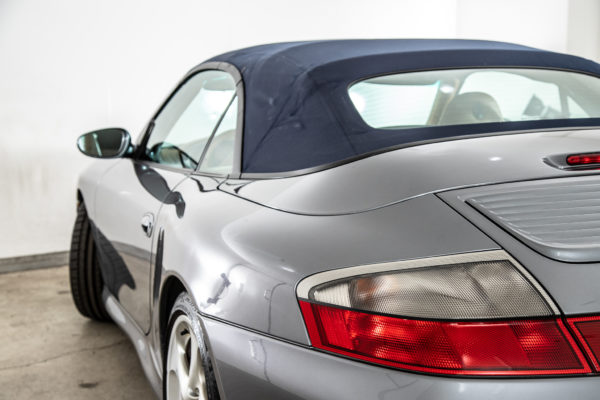 911 カレラ4Sカブリオレ