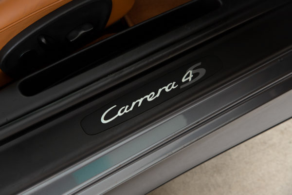 911 カレラ4Sカブリオレ