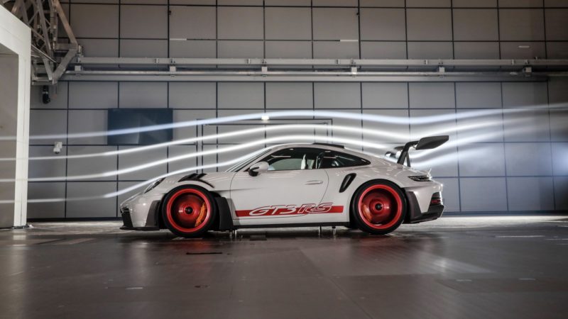 ポルシェ911 GT3 RS（992）デビュー　3134万円　過激なエクステリアの背景は？