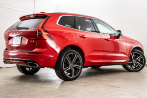 XC60 T6 AWD Rデザイン