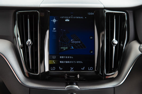 XC60 T6 AWD Rデザイン