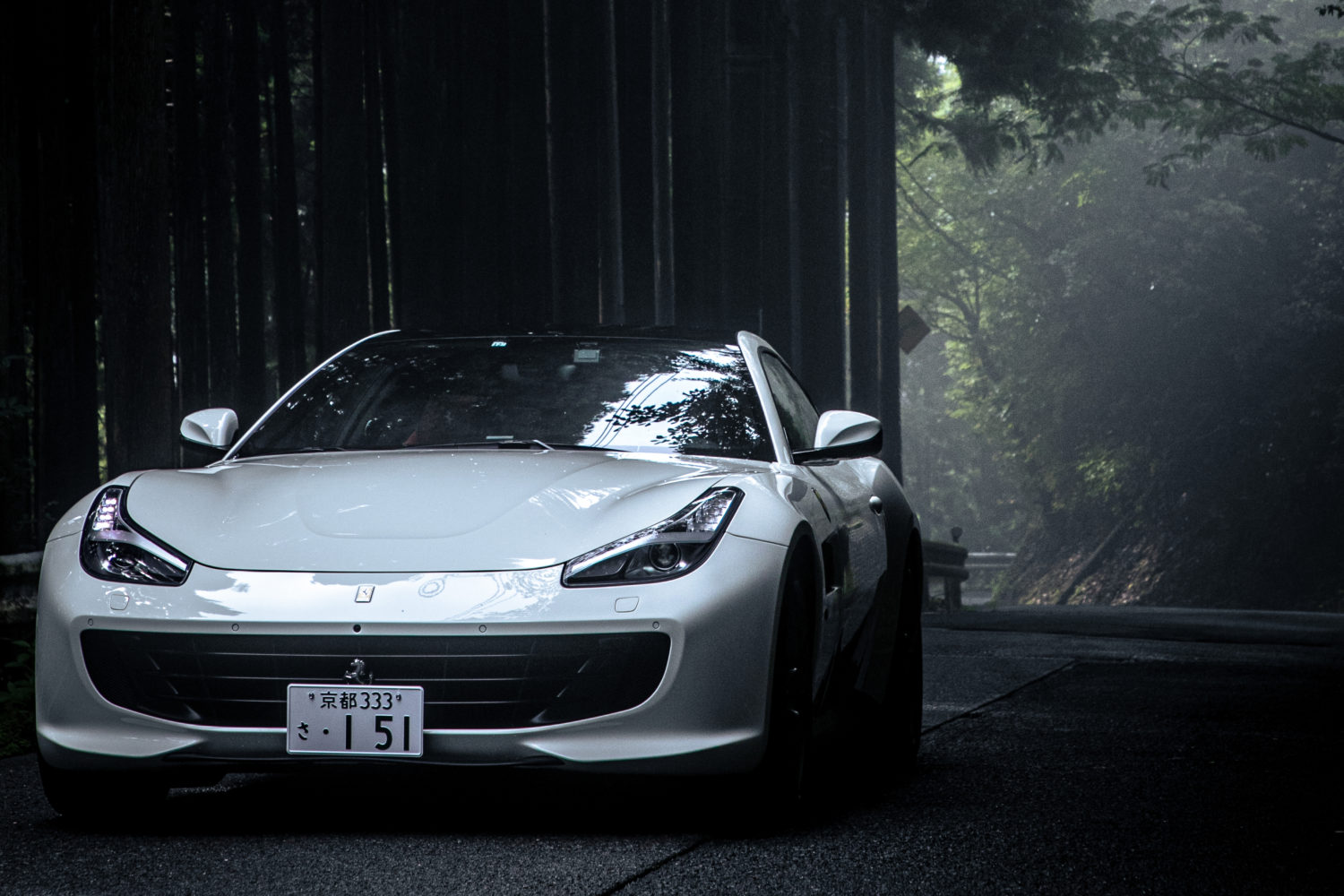 フェラーリGTC4ルッソT
ターボじゃダメですか？