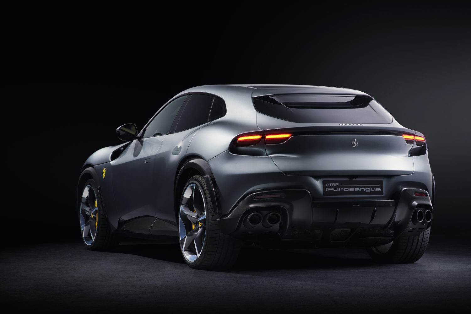 フェラーリ・プロサングエ発表 「SUV」とは呼ばないワケは｜RESENSE