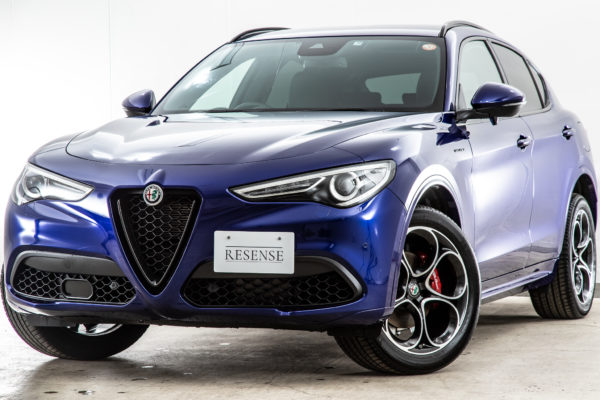 ステルヴィオ  2.0 ターボ Q4 ヴェローチェ 4WD