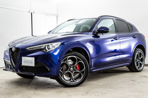 ステルヴィオ  2.0 ターボ Q4 ヴェローチェ 4WD