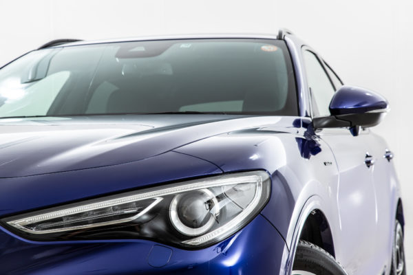 ステルヴィオ  2.0 ターボ Q4 ヴェローチェ 4WD