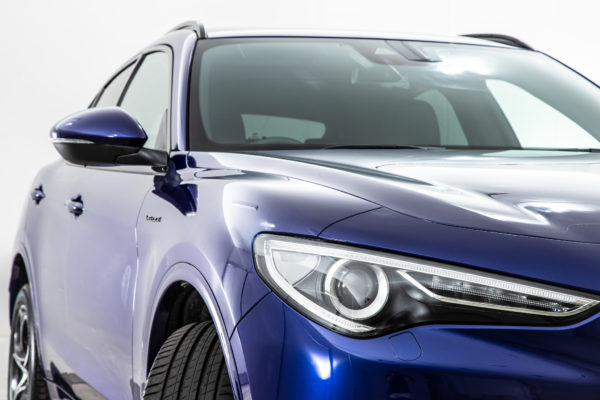 ステルヴィオ  2.0 ターボ Q4 ヴェローチェ 4WD