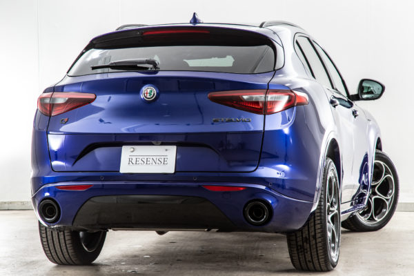 ステルヴィオ  2.0 ターボ Q4 ヴェローチェ 4WD