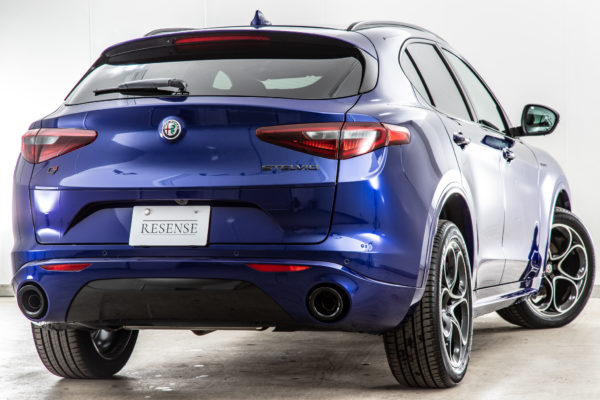 ステルヴィオ  2.0 ターボ Q4 ヴェローチェ 4WD