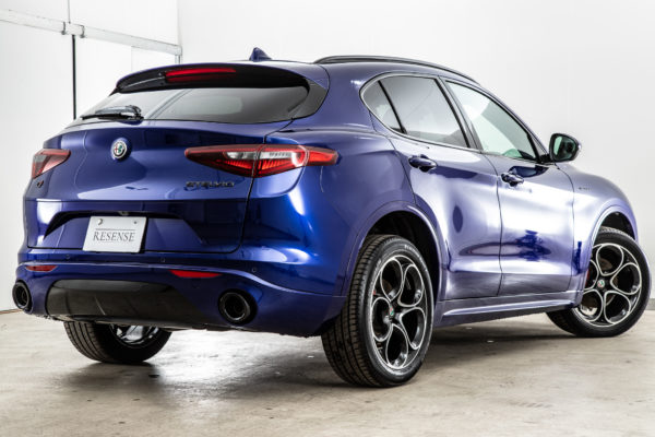 ステルヴィオ  2.0 ターボ Q4 ヴェローチェ 4WD