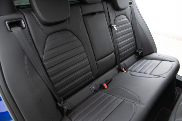 ステルヴィオ  2.0 ターボ Q4 ヴェローチェ 4WD
