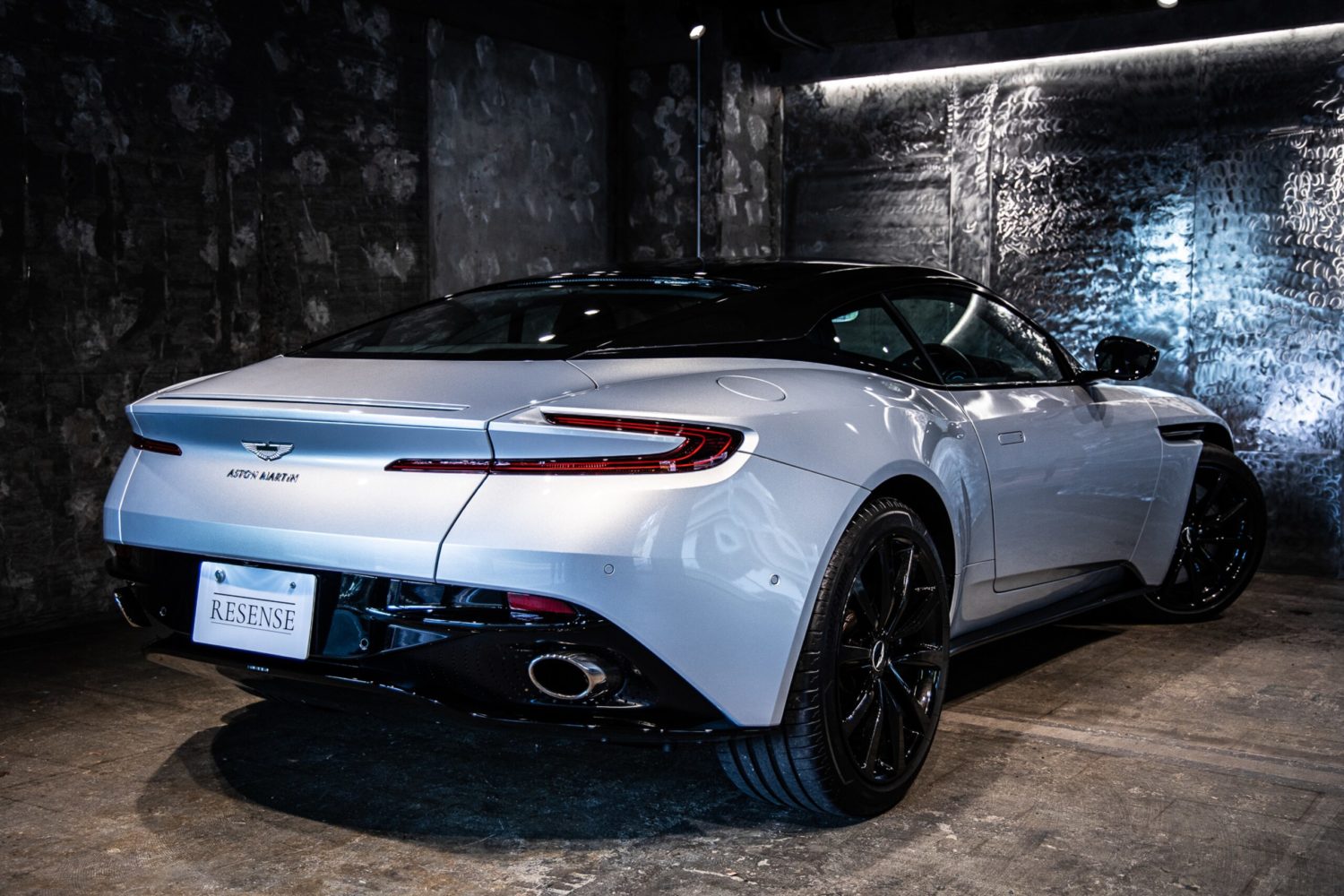 DB11