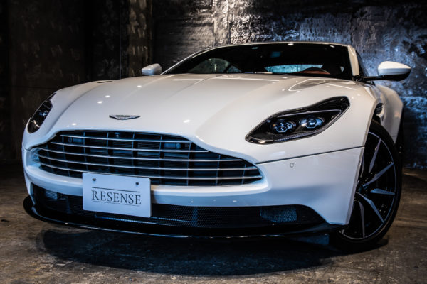DB11 V8