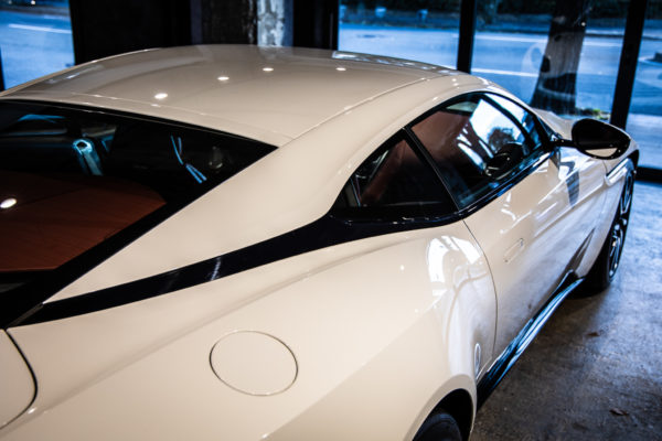 DB11 V8