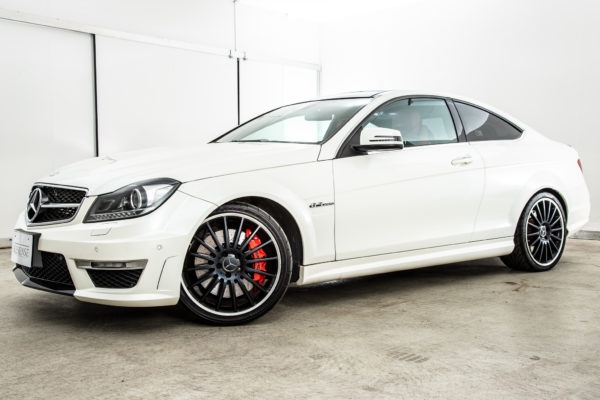 C63 クーペ AMGパフォーマンスパッケージ