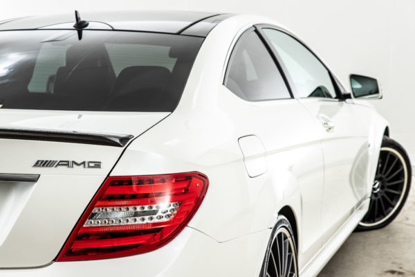 C63 クーペ AMGパフォーマンスパッケージ
