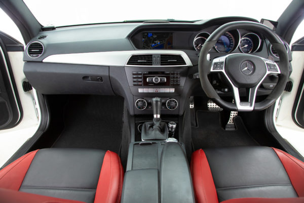 C63 クーペ AMGパフォーマンスパッケージ