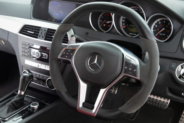 C63 クーペ AMGパフォーマンスパッケージ