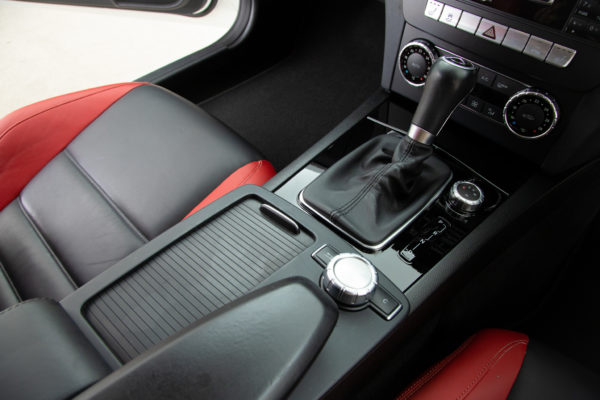C63 クーペ AMGパフォーマンスパッケージ