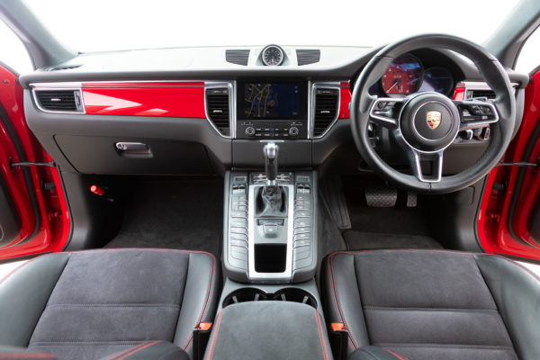 マカン GTS PDK 4WD