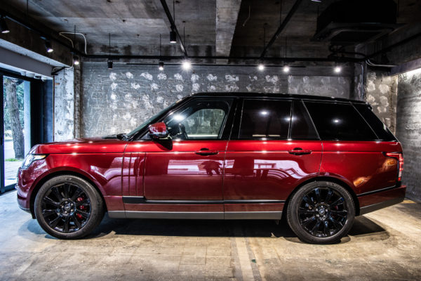 レンジローバー 3.0V6 Sチャージド(380ps)ヴォーグ 4WD