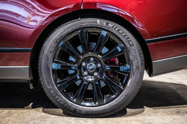 レンジローバー 3.0V6 Sチャージド(380ps)ヴォーグ 4WD