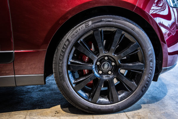 レンジローバー 3.0V6 Sチャージド(380ps)ヴォーグ 4WD