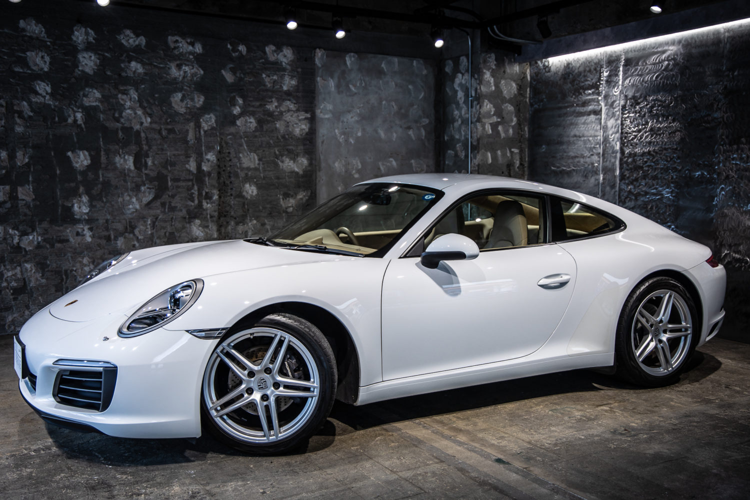 911　