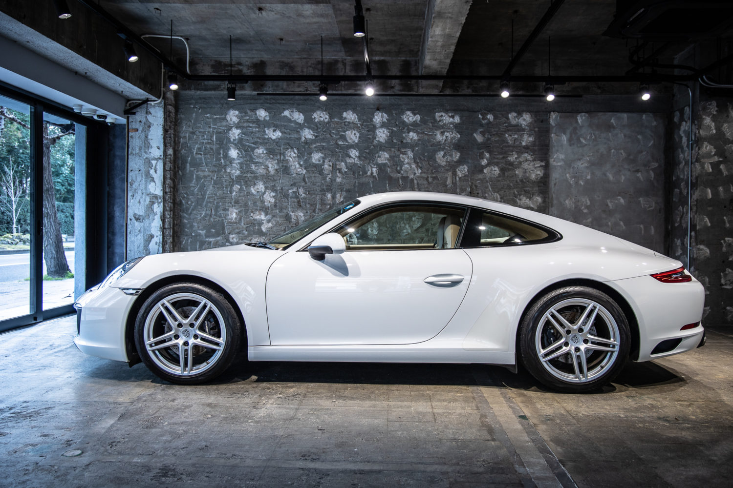 911　