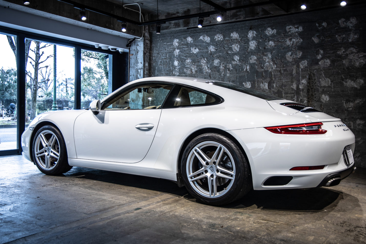 911　