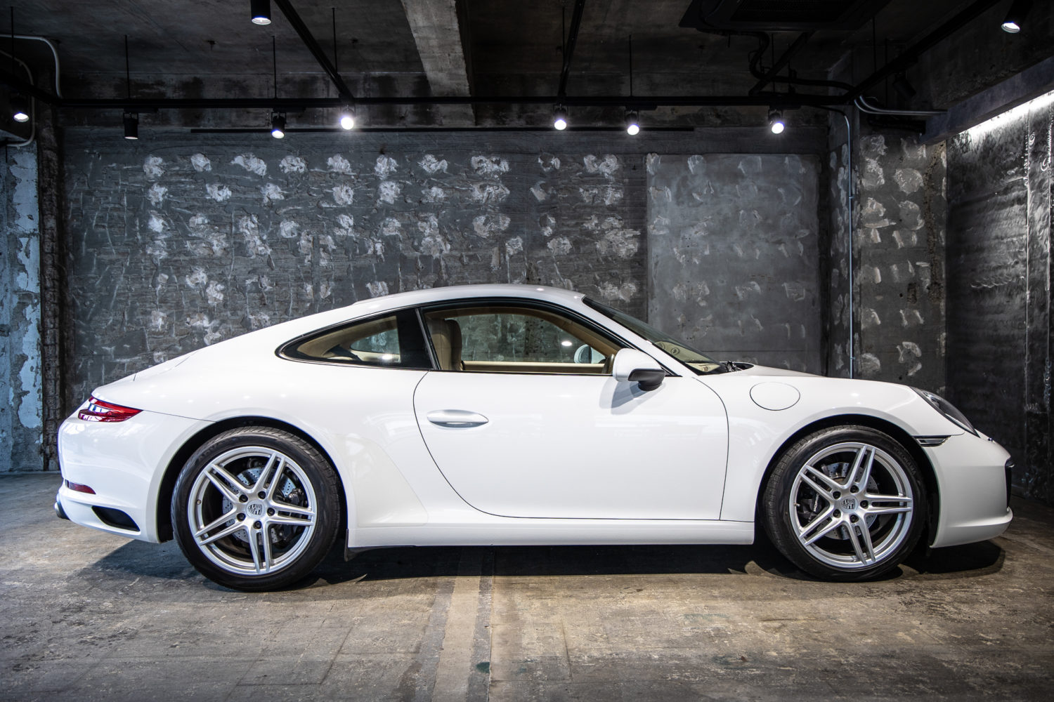 911　