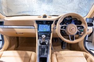 911　