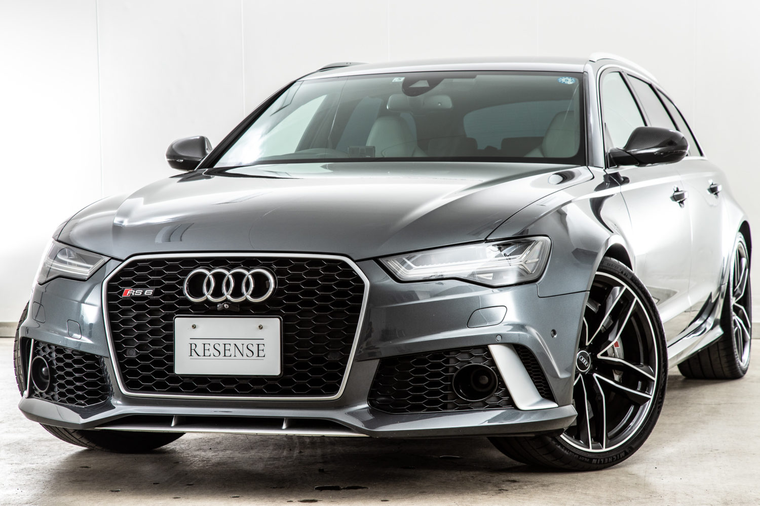 RS6アバント パフォーマンス