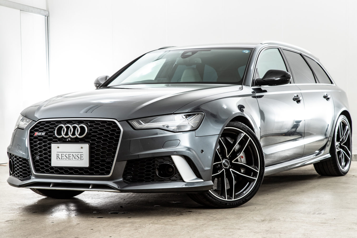 RS6アバント パフォーマンス