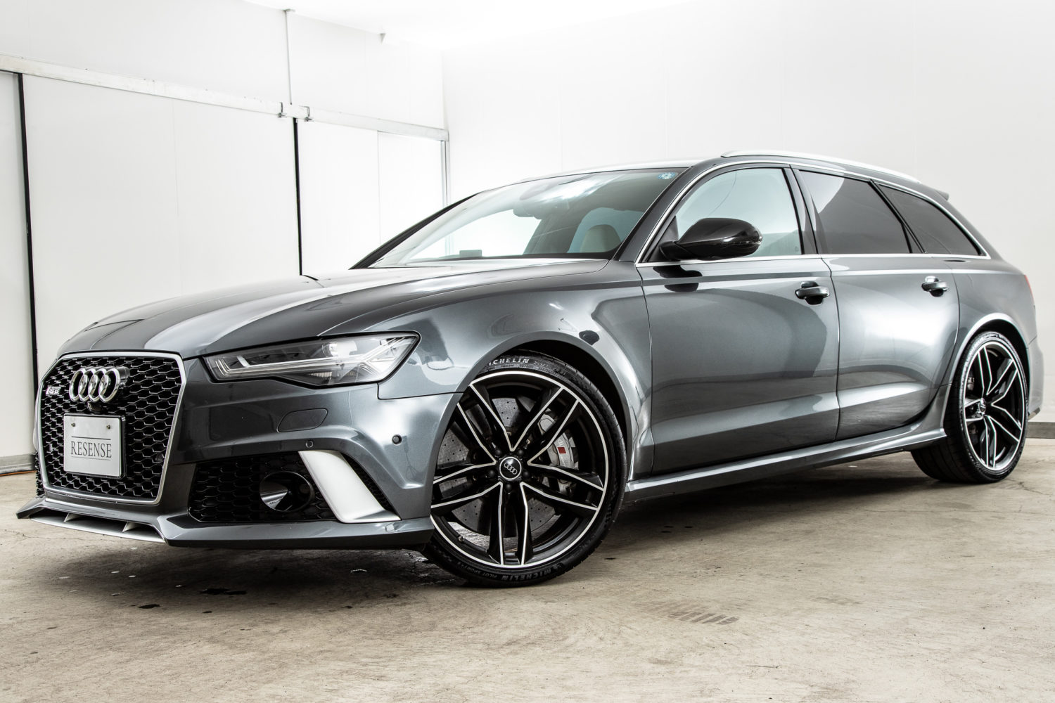 RS6アバント パフォーマンス