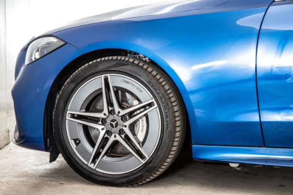 Cクラス アバンギャルド AMGライン