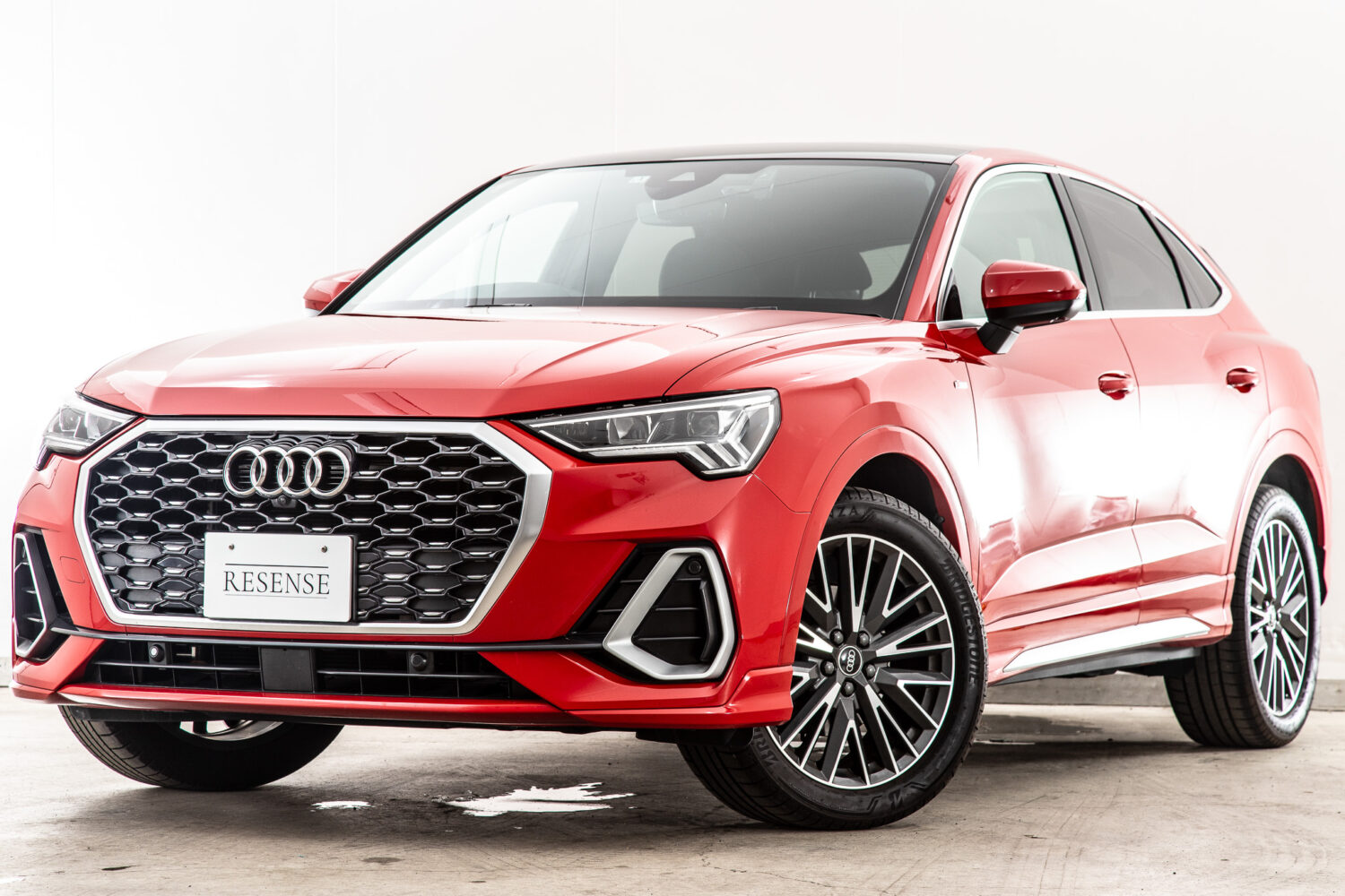 Q3 スポーツバック 35TFSI Sライン