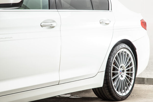 D5 Sビターボ リムジン アルラット 4WD