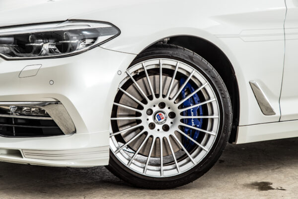 D5 Sビターボ リムジン アルラット 4WD