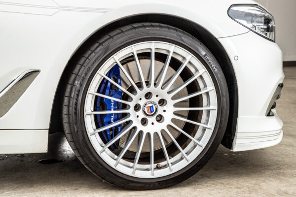 D5 Sビターボ リムジン アルラット 4WD