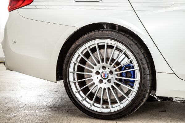 D5 Sビターボ リムジン アルラット 4WD