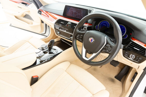 D5 Sビターボ リムジン アルラット 4WD