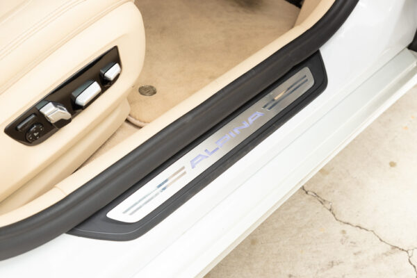 D5 Sビターボ リムジン アルラット 4WD