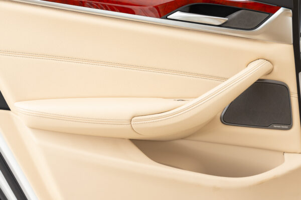 D5 Sビターボ リムジン アルラット 4WD