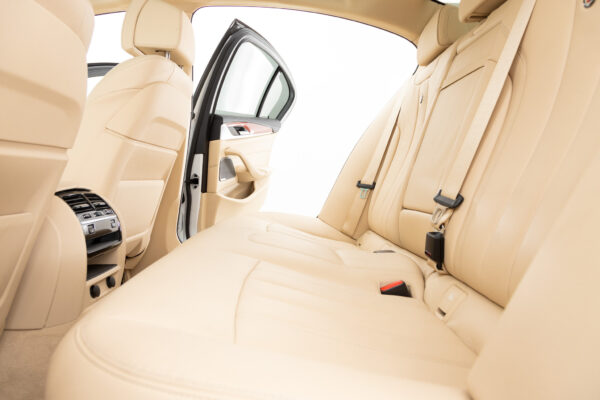 D5 Sビターボ リムジン アルラット 4WD