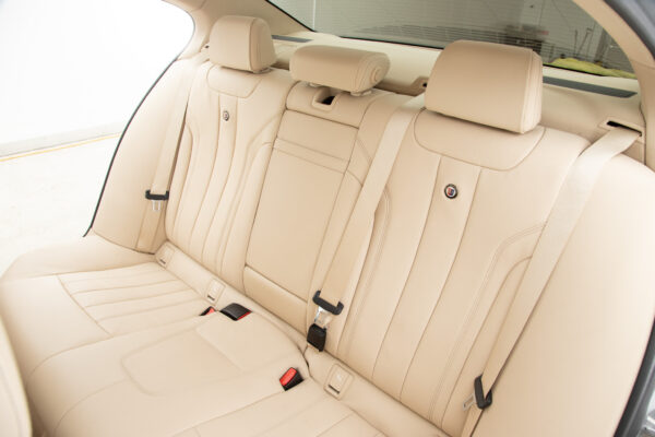 D5 Sビターボ リムジン アルラット 4WD