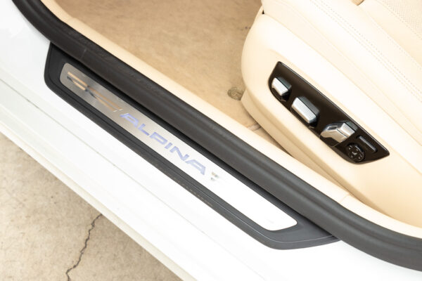 D5 Sビターボ リムジン アルラット 4WD